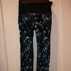 Mixed colored  cropped leggings